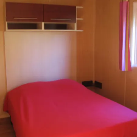 Ardeche - Gites Objectif Evasion Montréal Chambre photo